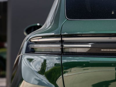 2025 Porsche Macan 4 Electric