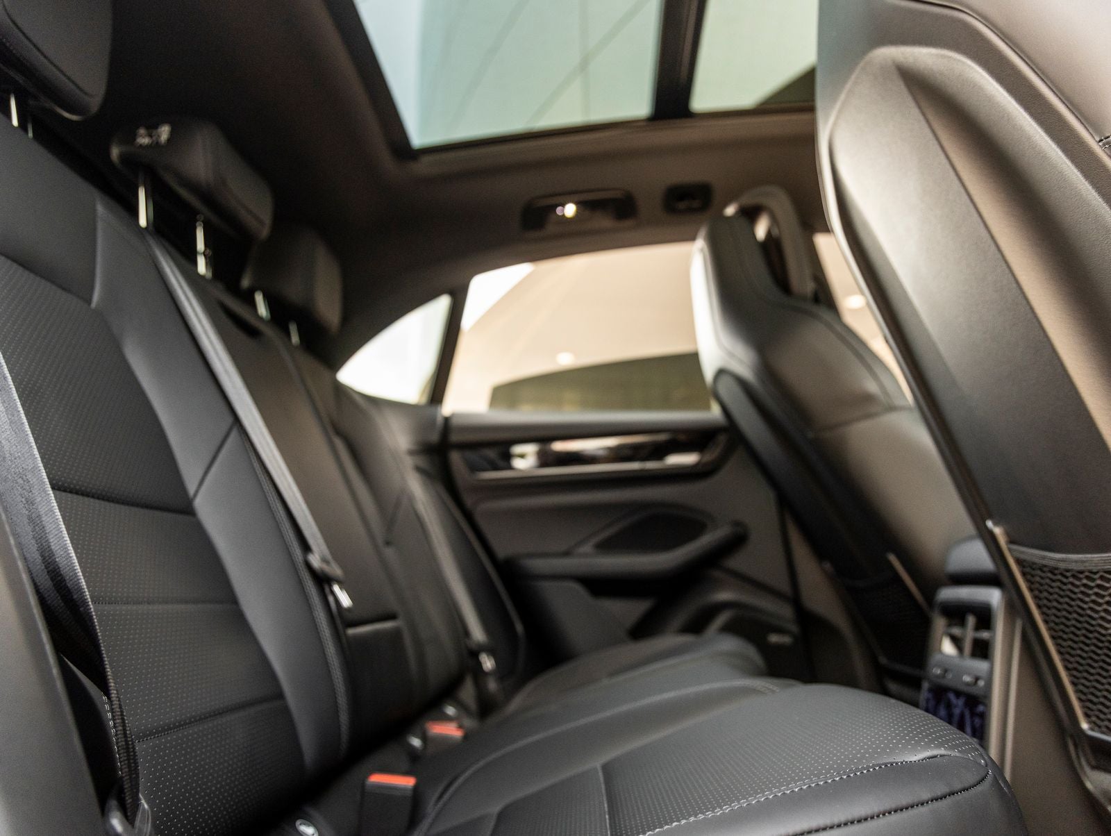 2025 Porsche Macan 4 Electric