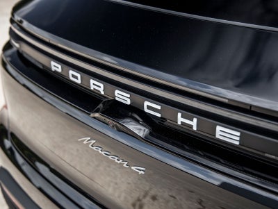 2025 Porsche Macan 4 Electric