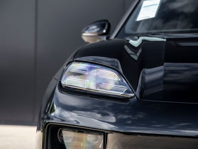 2025 Porsche Macan 4 Electric