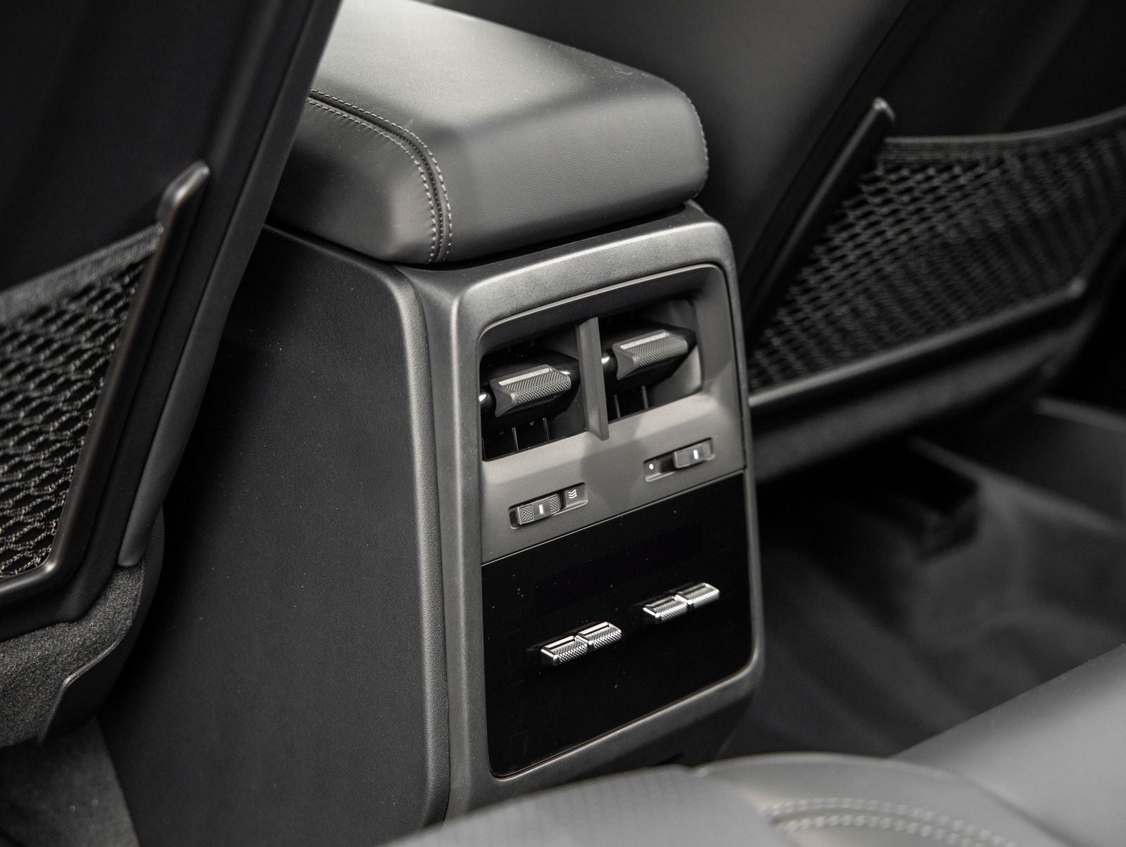 2025 Porsche Macan 4 Electric