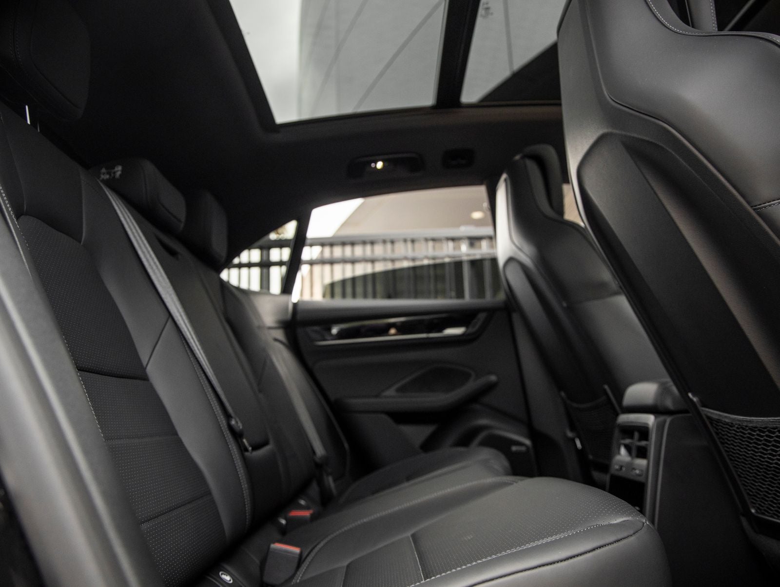 2025 Porsche Macan 4 Electric