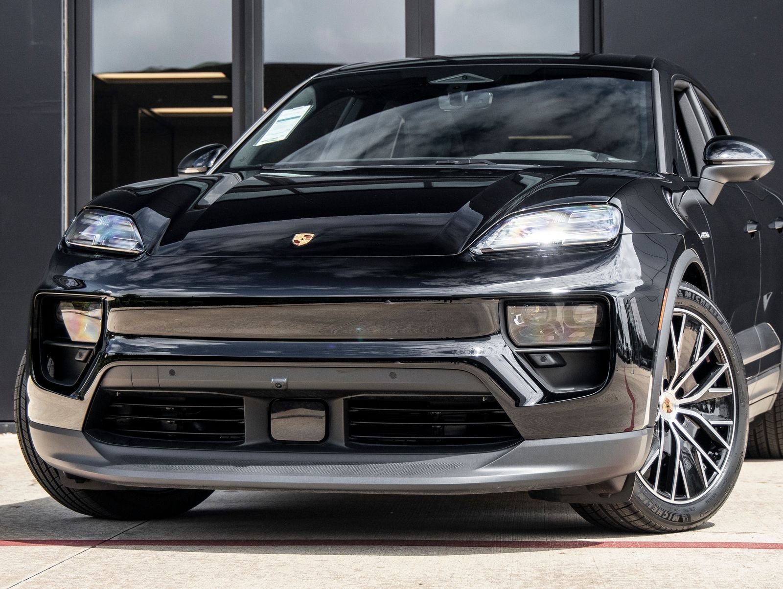 2025 Porsche Macan 4 Electric