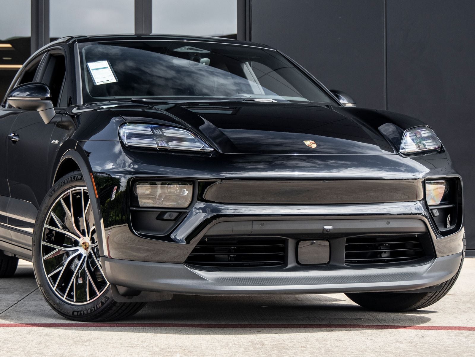 2025 Porsche Macan 4 Electric