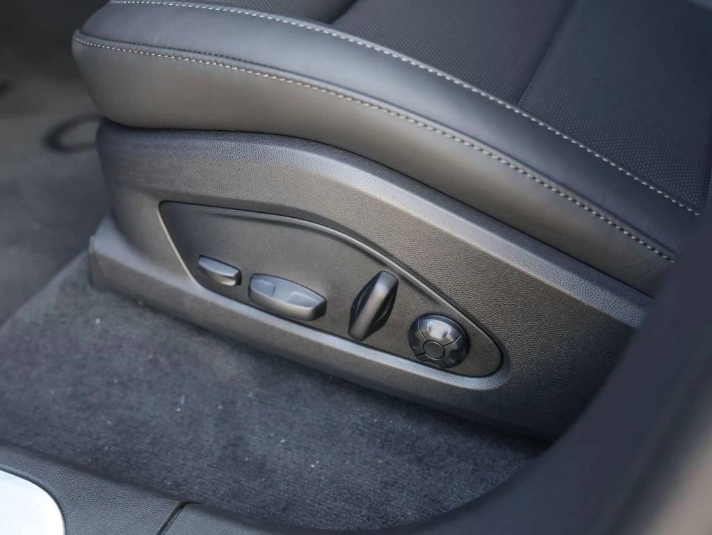 2025 Porsche Macan 4 Electric