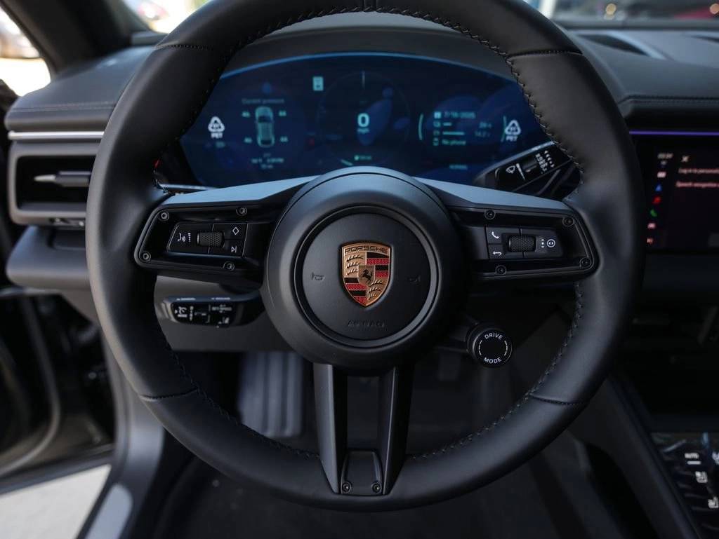 2025 Porsche Macan 4 Electric