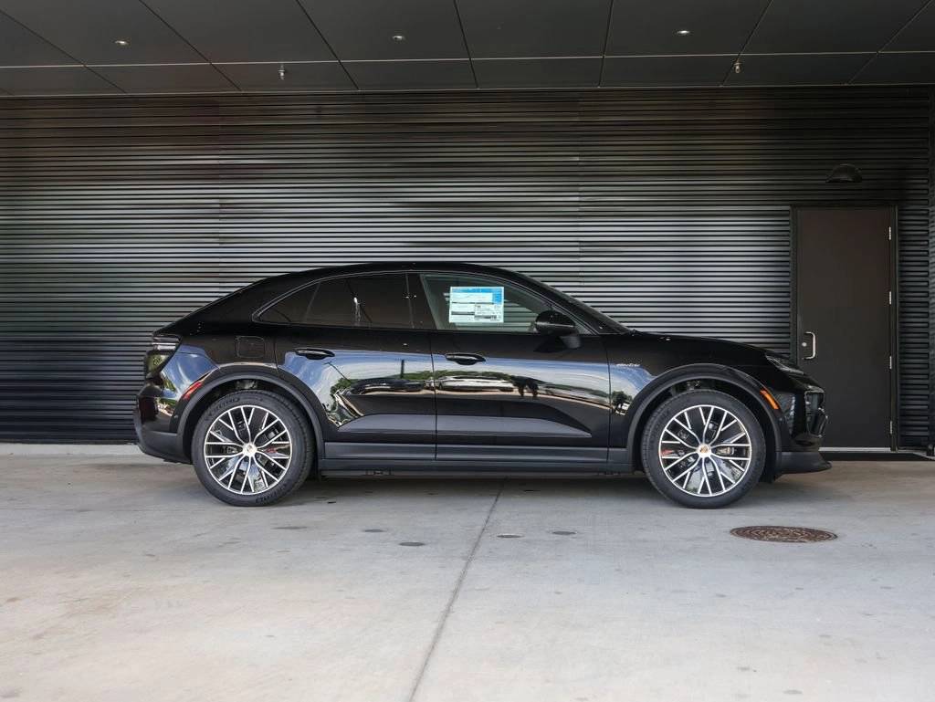 2025 Porsche Macan 4 Electric