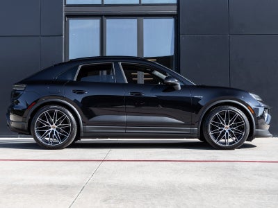 2025 Porsche Macan Electric Macan 4 Electric
