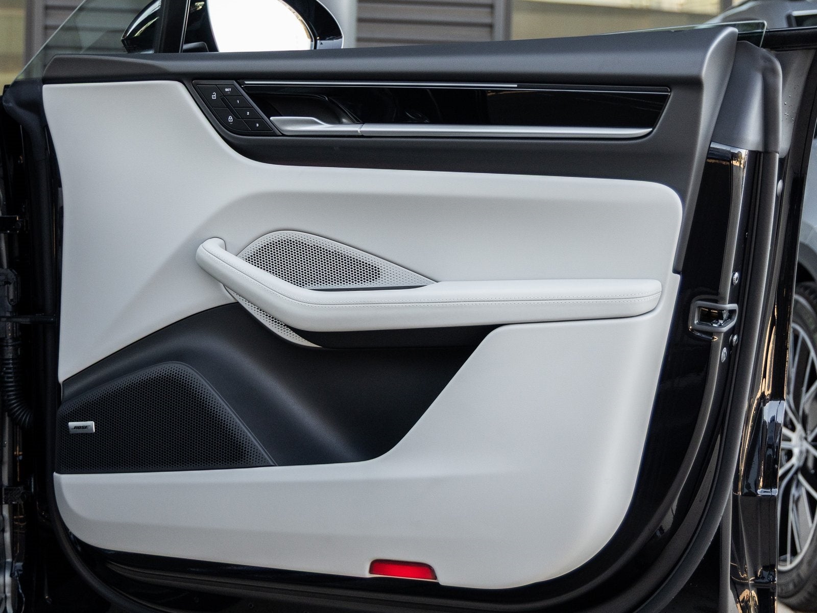 2025 Porsche Macan Electric Macan 4 Electric