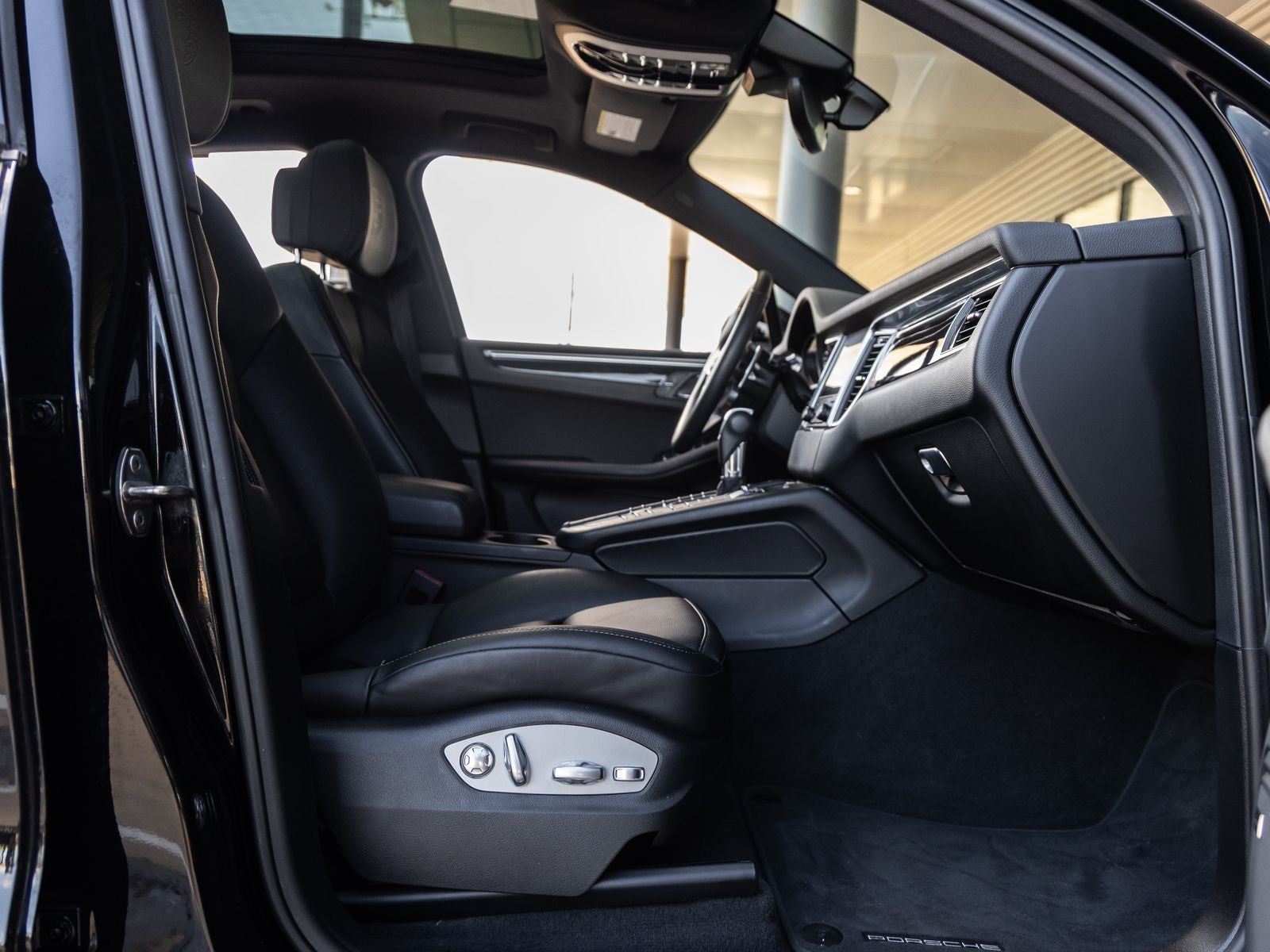 2018 Porsche Macan Macan S