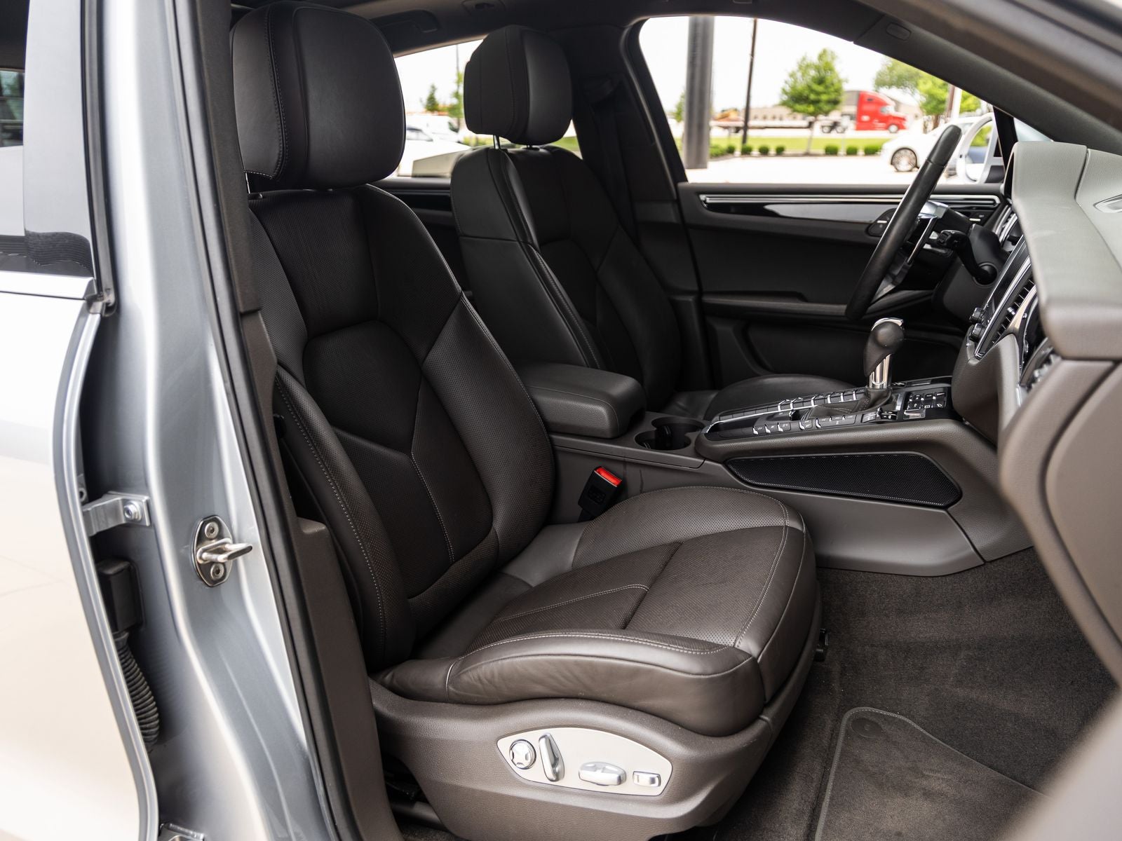2018 Porsche Macan S
