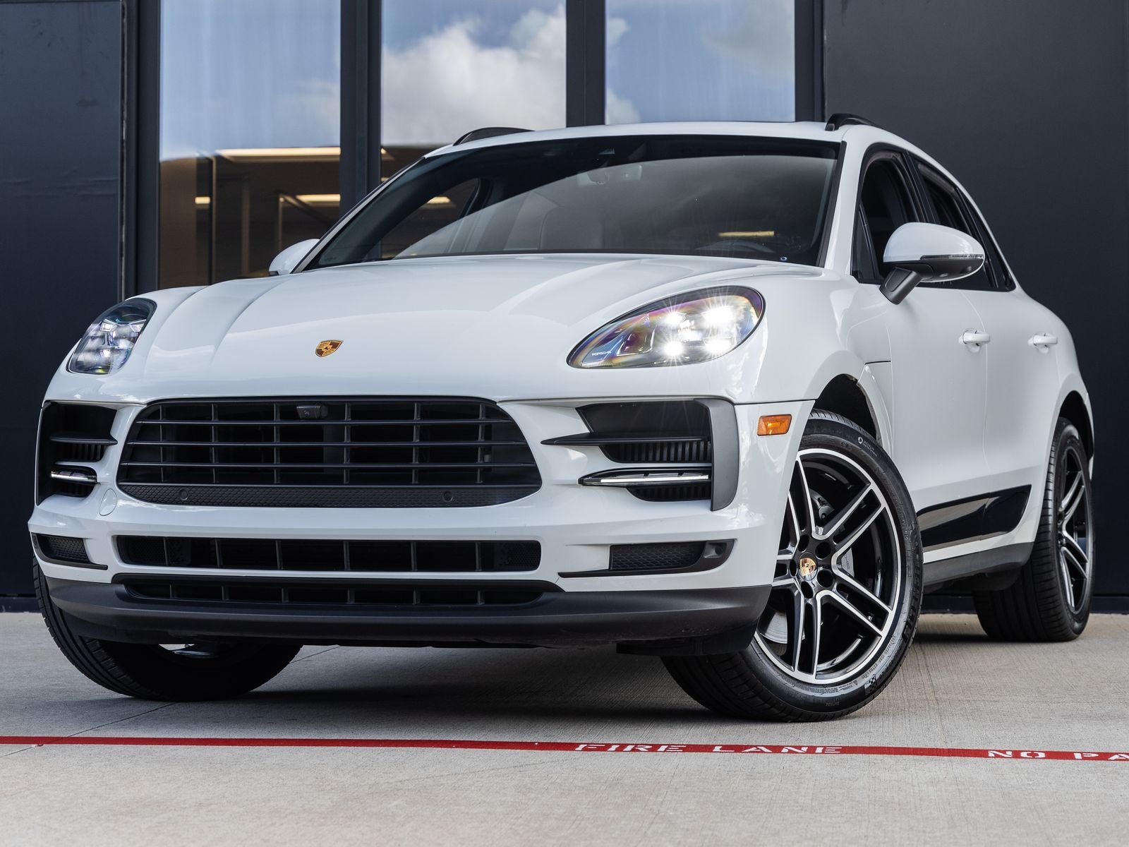 2021 Porsche Macan S's photo