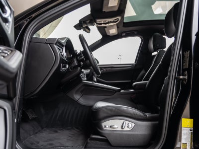 2019 Porsche Macan Macan S