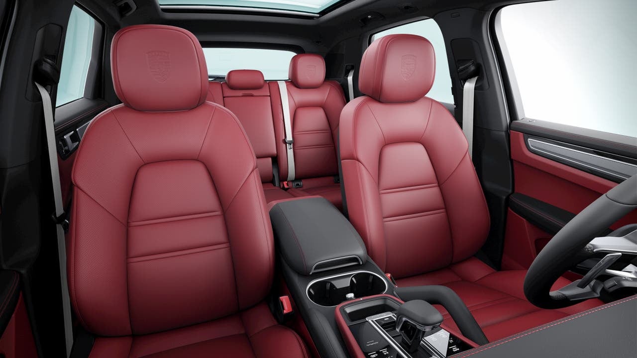 2023 Porsche Cayenne Cayenne S Platinum Edition