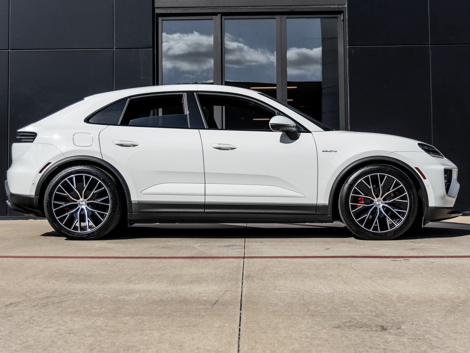 2025 Porsche Macan Electric Macan 4S Electric