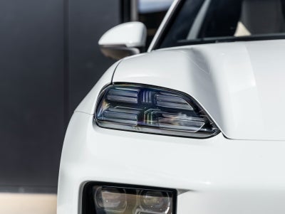 2025 Porsche Macan Electric Macan 4S Electric