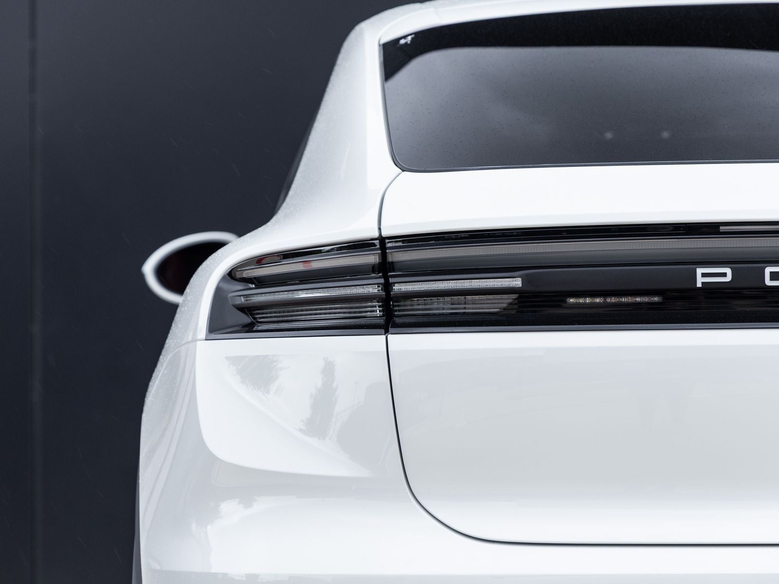2025 Porsche Macan 4S Electric