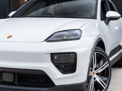 2025 Porsche Macan 4S Electric
