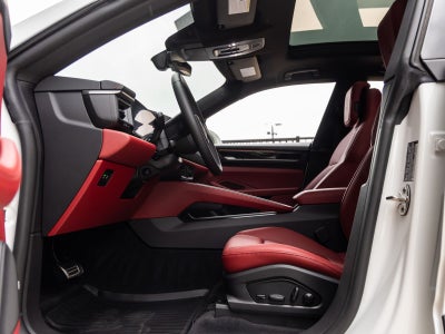 2025 Porsche Macan 4S Electric