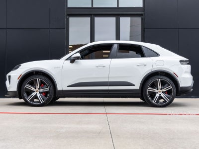 2025 Porsche Macan 4S Electric