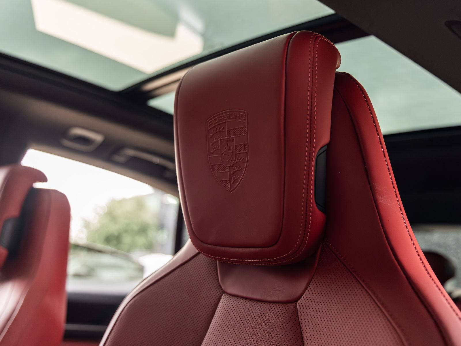 2025 Porsche Macan 4S Electric