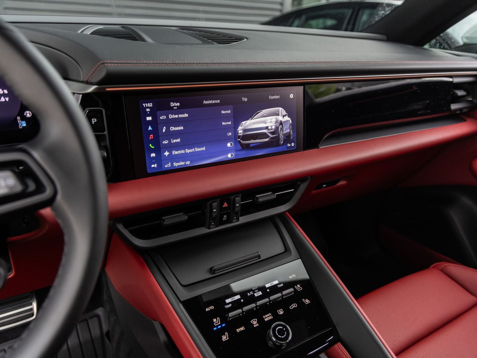 2025 Porsche Macan 4S Electric