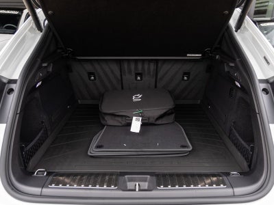 2025 Porsche Macan 4S Electric