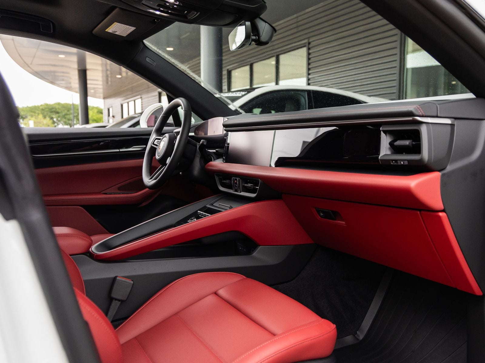 2025 Porsche Macan 4S Electric