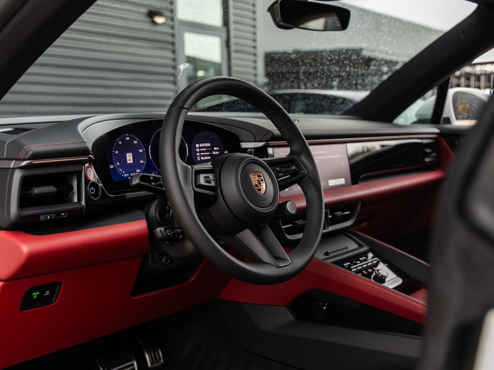 2025 Porsche Macan 4S Electric