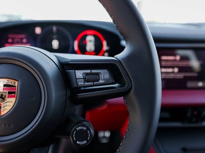 2025 Porsche Macan 4S Electric