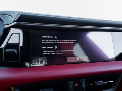 2025 Porsche Macan 4S Electric