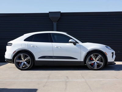 2025 Porsche Macan 4S Electric