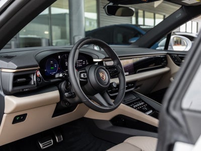 2025 Porsche Macan Electric Macan 4S Electric