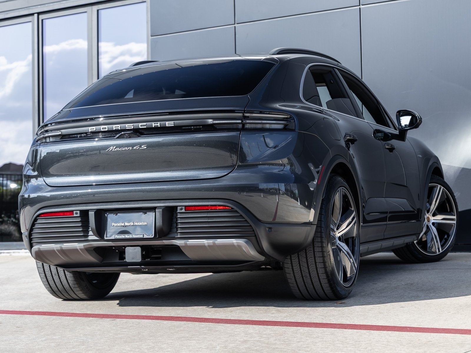 2025 Porsche Macan Electric Macan 4S Electric