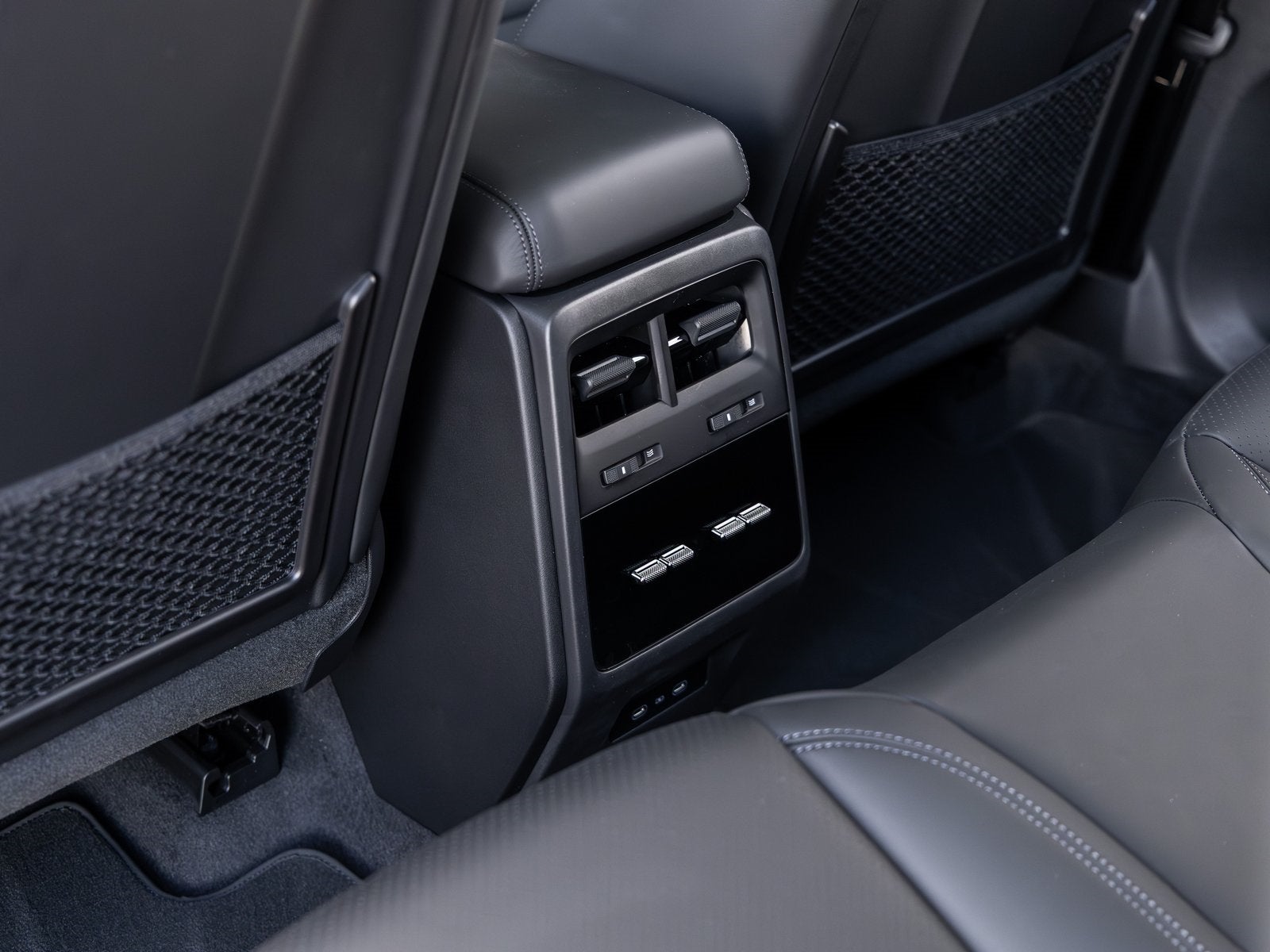 2025 Porsche Macan Electric Macan 4S Electric