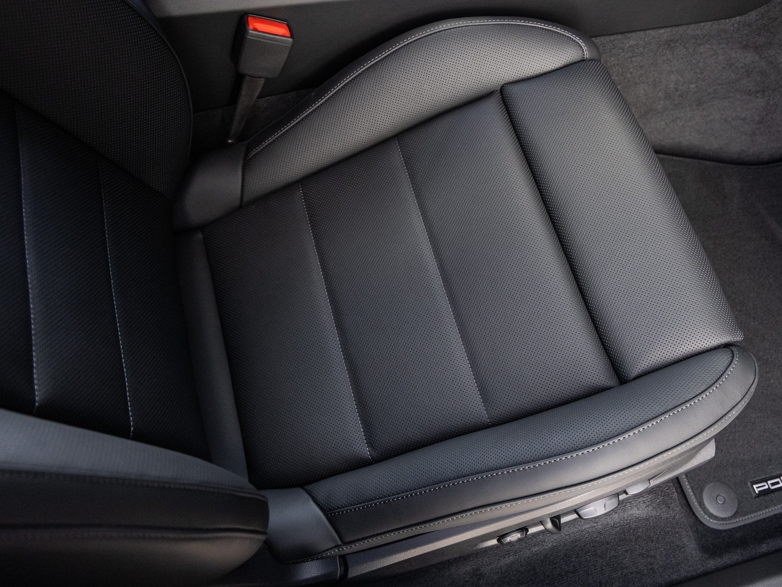 2025 Porsche Macan Electric Macan 4S Electric