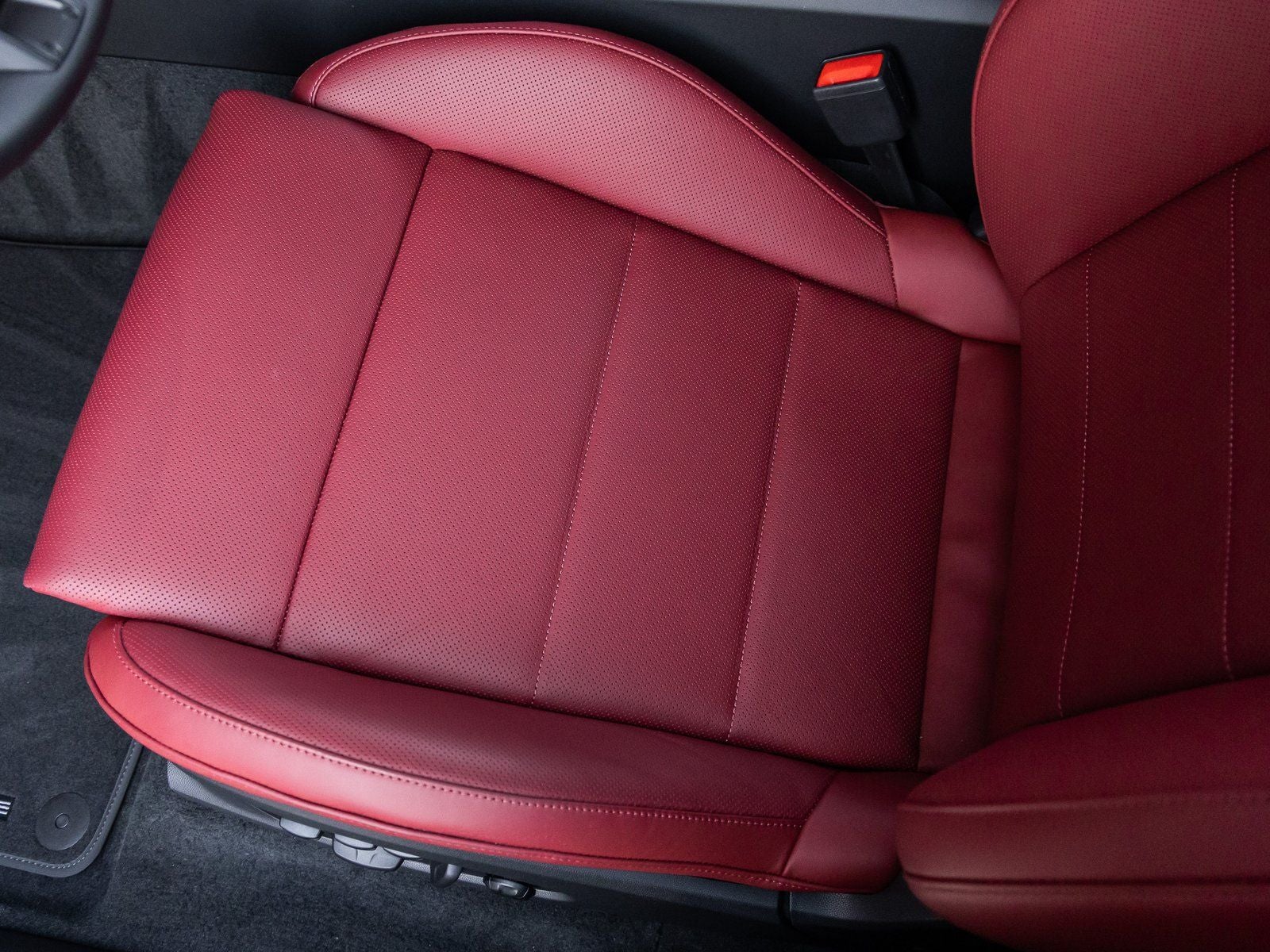 2025 Porsche Macan Electric Macan 4S Electric