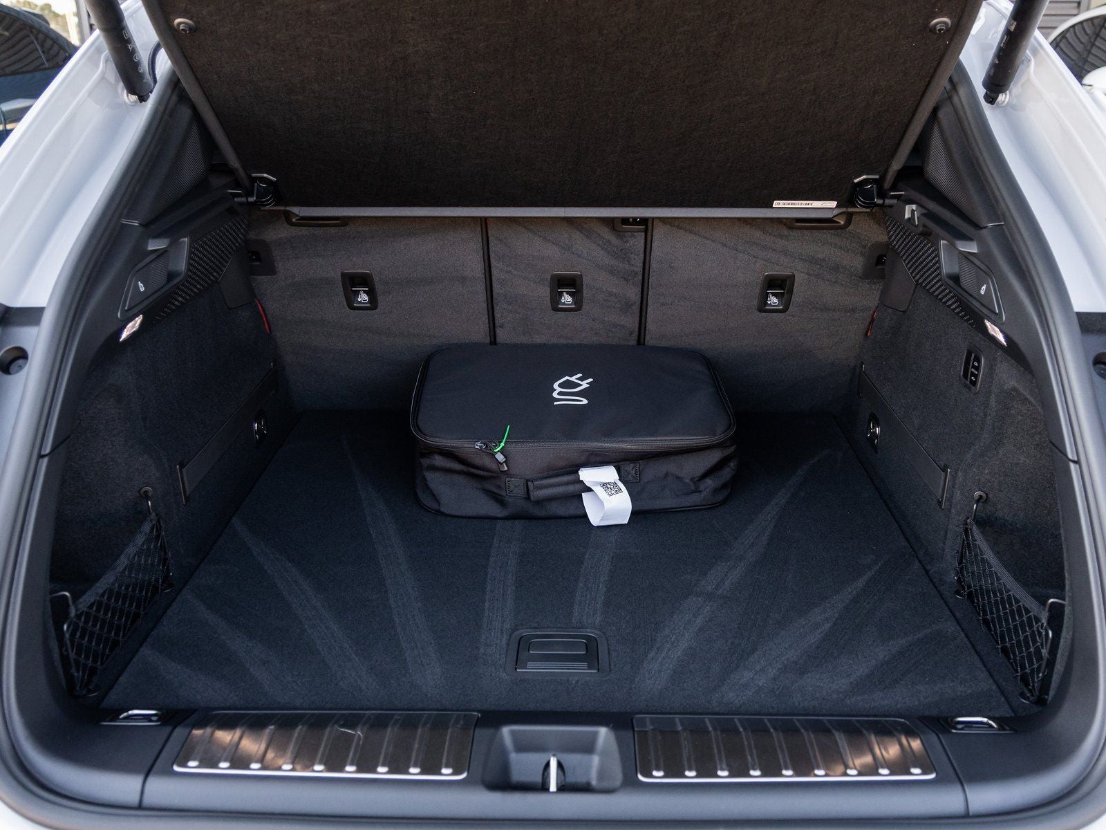 2025 Porsche Macan Electric Macan 4S Electric