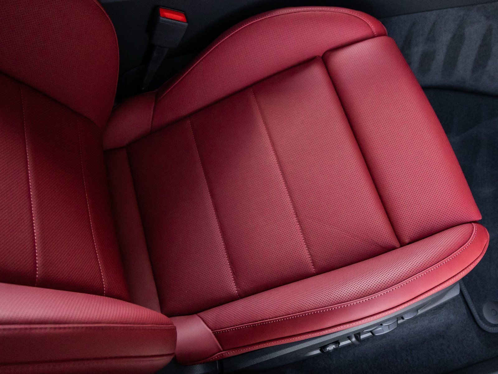 2025 Porsche Macan Electric Macan 4S Electric