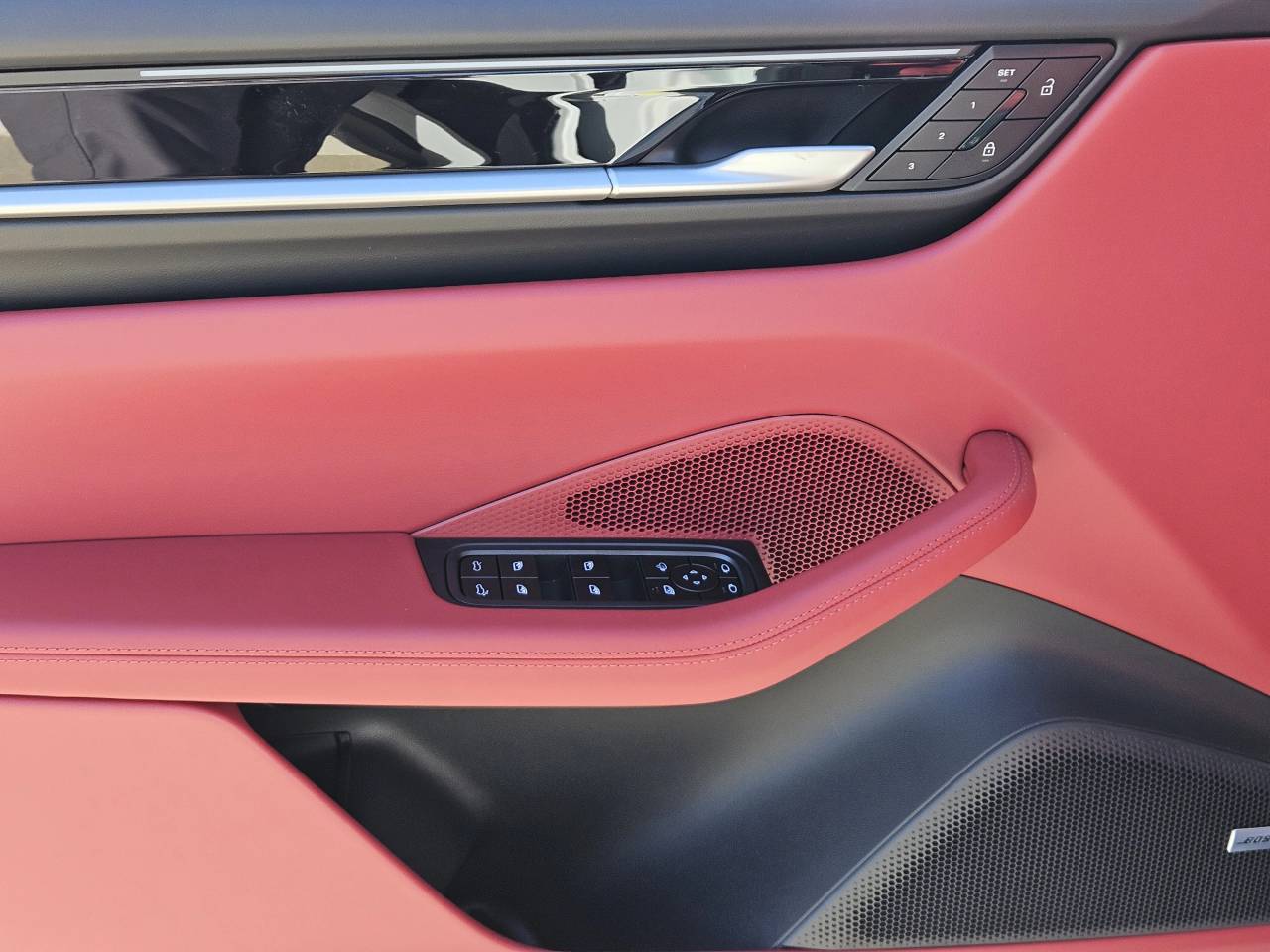 2025 Porsche Macan Electric Macan 4S Electric