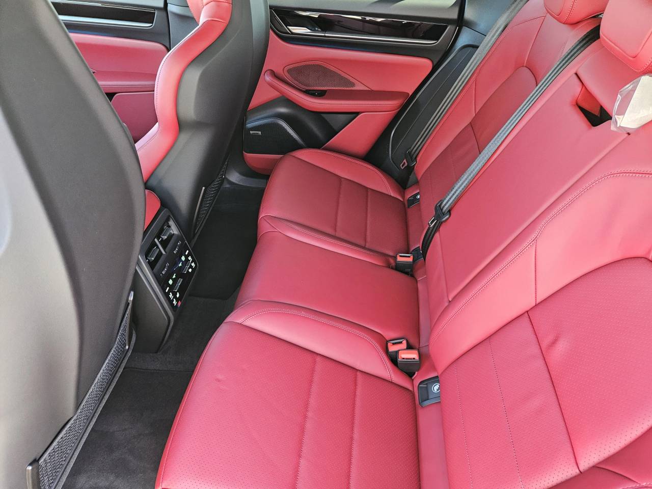 2025 Porsche Macan Electric Macan 4S Electric