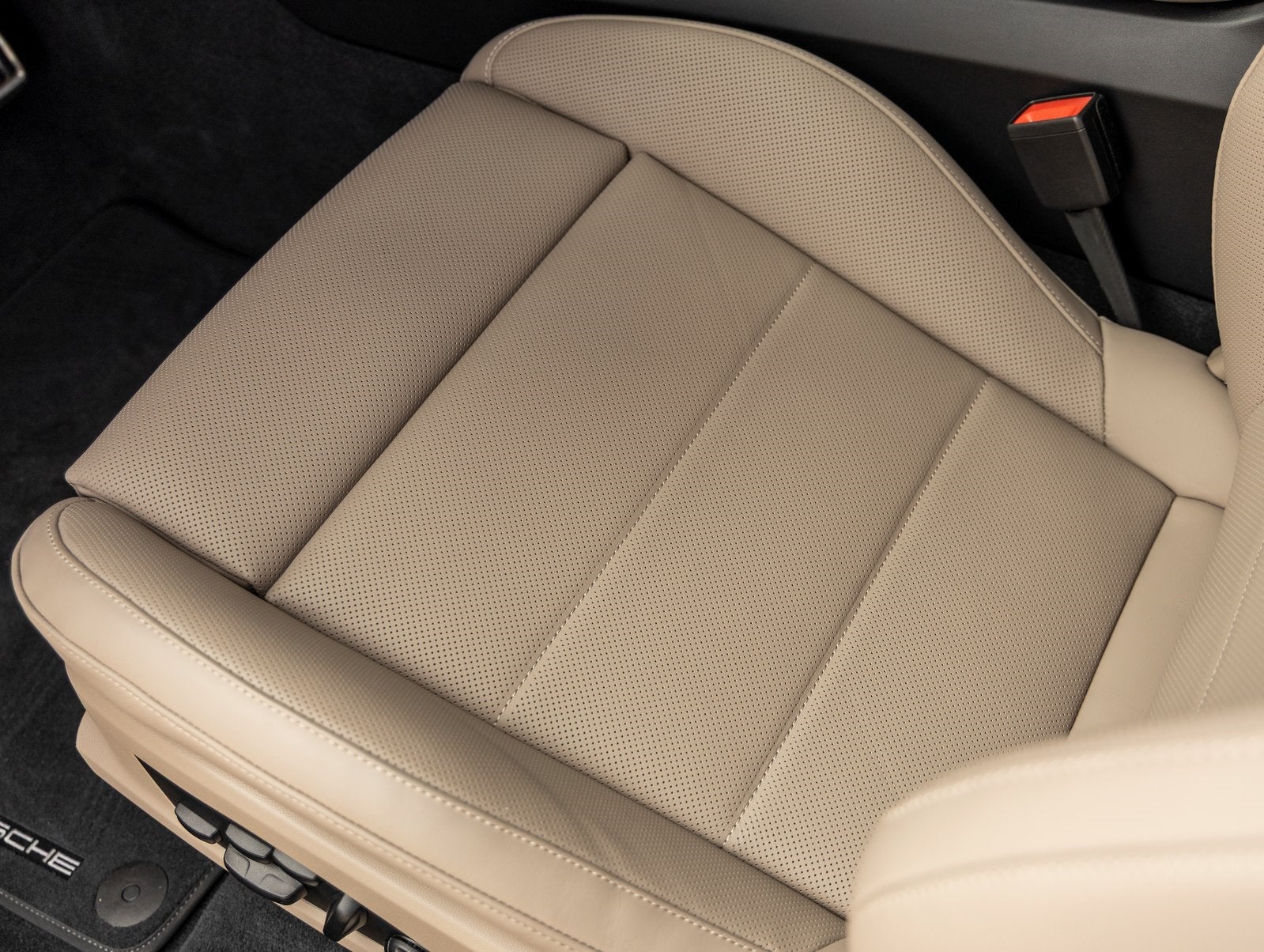 2025 Porsche Macan Electric Macan 4S Electric