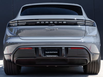 2025 Porsche Macan 4S Electric