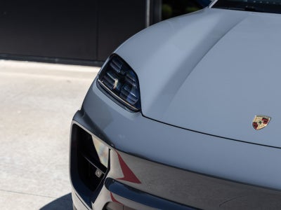 2025 Porsche Macan 4S Electric
