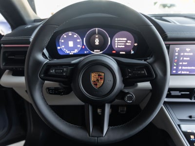 2025 Porsche Macan 4S Electric