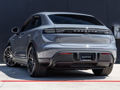 2025 Porsche Macan 4S Electric