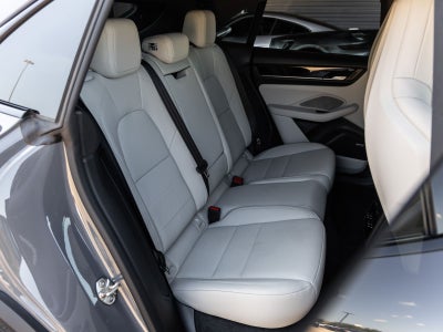 2025 Porsche Macan 4S Electric