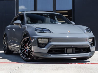 2025 Porsche Macan 4S Electric