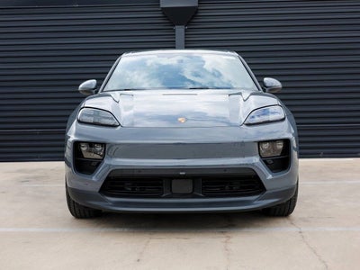 2025 Porsche Macan 4S Electric