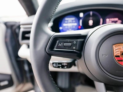 2025 Porsche Macan 4S Electric